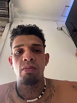 Valentino-elTuyo online show from 6, 2, 2026