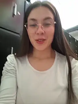 EmmaValencia  online show from 28, 3, 2026