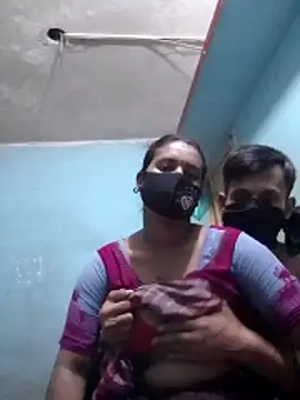 Snapshot of boni09 chatting on 9, 11, 2025 boni09 online show from 9, 11, 2025