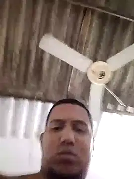 Snapshot of Junior_black chatting on 23, 10, 2025 Junior black online show from 23, 10, 2025