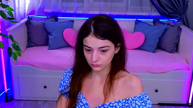 NikkaBush online show from 9, 11, 2025