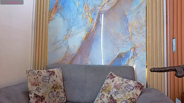 Nahomy Smiths aws online show from 6, 11, 2025