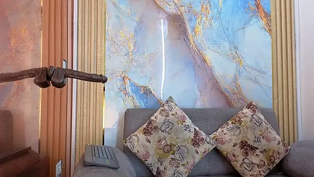 Nahomy Smiths aws online show from 8, 11, 2025