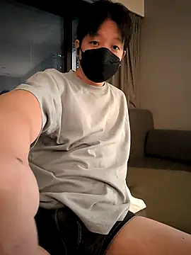 yuuukiiiip online show from 4, 6, 2026