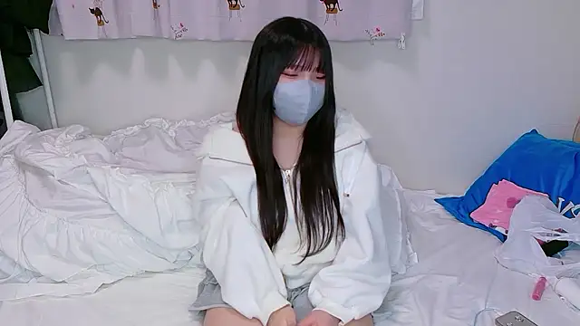 Snapshot of YUKINA_00 chatting on 17, 12, 2025 YUKINA 00 online show from 17, 12, 2025