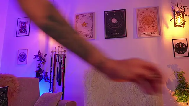 curlynatashaa online show from 27, 11, 2025