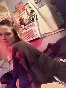 Queen2454 online show from 18, 2, 2026