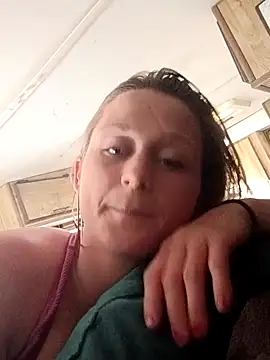 Snapshot of Queen2454 chatting on 4, 5, 2026 Queen2454 online show from 4, 5, 2026