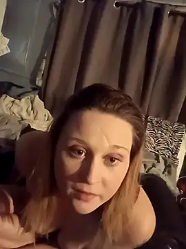 Queen2454 online show from 12, 2, 2026