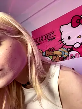 Snapshot of bunnyirisluv chatting on 12, 11, 2025 bunnyirisluv online show from 12, 11, 2025