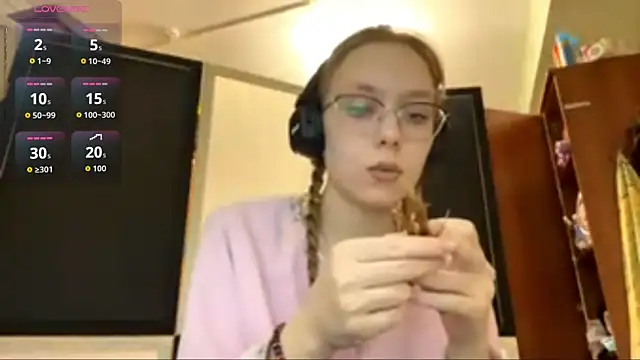 ArielleBiernacki online show from 6, 10, 2025