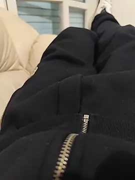 thonyx93 online show from 10, 4, 2026