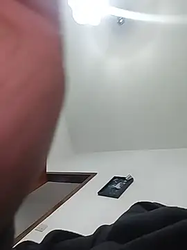 Snapshot of thonyx93 chatting on 22, 11, 2025 thonyx93 online show from 22, 11, 2025