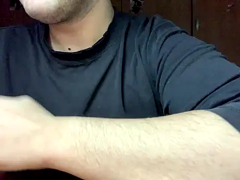 Snapshot of cazzo18cm3 chatting on 30, 11, 2025 cazzo18cm3 online show from 30, 11, 2025