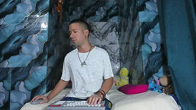 celesteyorucso1 online show from 18, 10, 2025