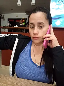 Amarteverdaderamente online show from 17, 11, 2025