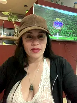 Snapshot of Amarteverdaderamente chatting on 12, 10, 2025 Amarteverdaderamente online show from 12, 10, 2025
