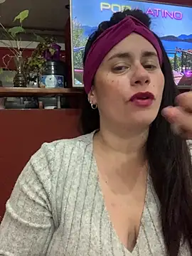 Snapshot of Amarteverdaderamente chatting on 26, 10, 2025 Amarteverdaderamente online show from 26, 10, 2025