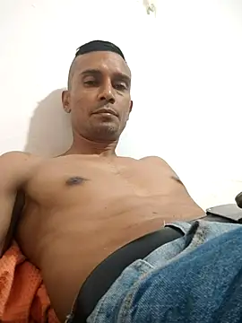 exotico2323 online show from 4, 4, 2026