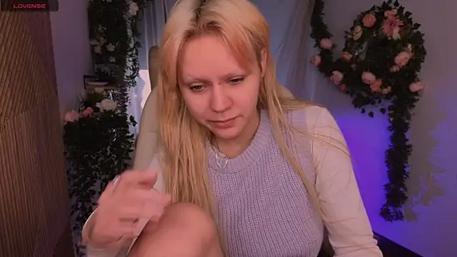 Snapshot of kitten_murray_ chatting on 13, 11, 2025 kitten murray online show from 13, 11, 2025