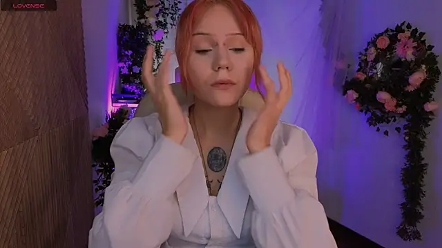 Snapshot of kitten_murray_ chatting on 13, 10, 2025 kitten murray online show from 13, 10, 2025