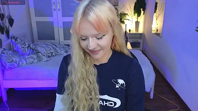 Snapshot of kitten_murray_ chatting on 26, 10, 2025 kitten murray online show from 26, 10, 2025