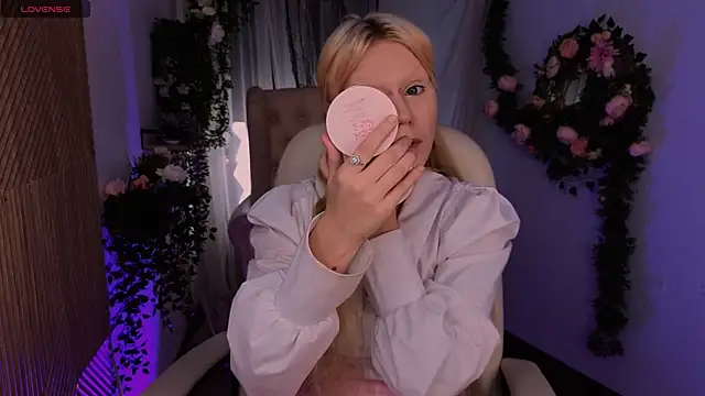 Snapshot of kitten_murray_ chatting on 15, 11, 2025 kitten murray online show from 15, 11, 2025