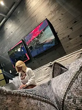 tia   fox online show from 21, 2, 2026