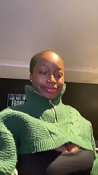 tia   fox online show from 30, 11, 2025