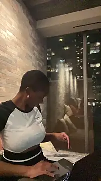 tia   fox online show from 12, 11, 2025