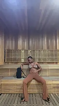 tia   fox online show from 20, 11, 2025