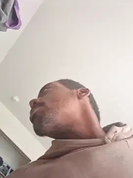 Snapshot of MrBigDickShow chatting on 18, 12, 2025 MrBigDickShow online show from 18, 12, 2025