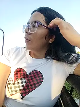 dulcesexy35 online show from 4, 10, 2025