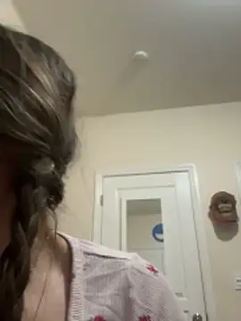 bunnygorl12 online show from 8, 4, 2026