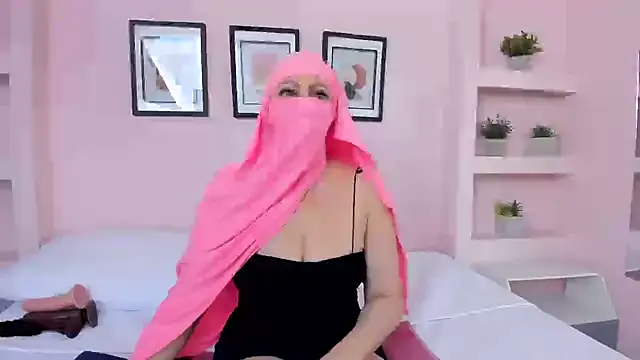 Snapshot of Sam_Diaz chatting on 17, 10, 2025 Sam Diaz online show from 17, 10, 2025