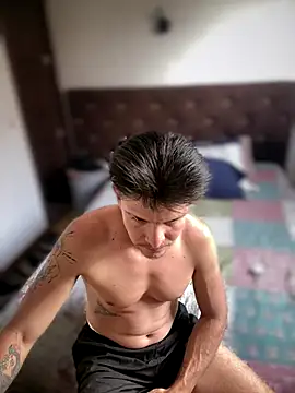 jhonsebastian23 online show from 4, 10, 2025