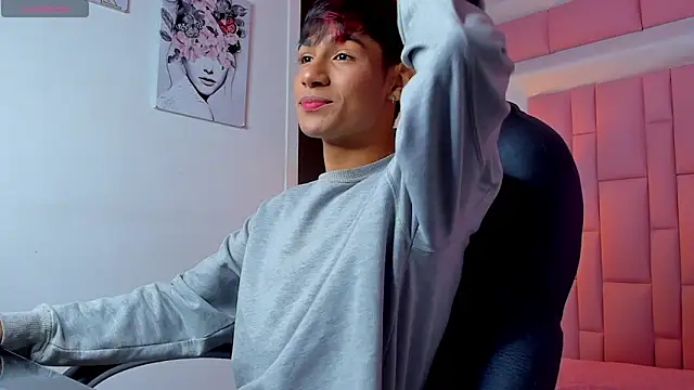 Snapshot of cherub_ chatting on 21, 12, 2025 cherub online show from 21, 12, 2025