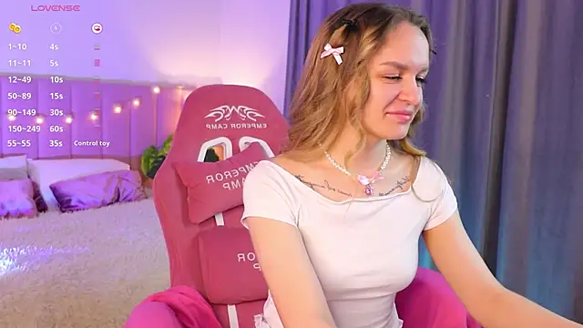 Snapshot of KathyRossi chatting on 11, 10, 2025 KathyRossi online show from 11, 10, 2025