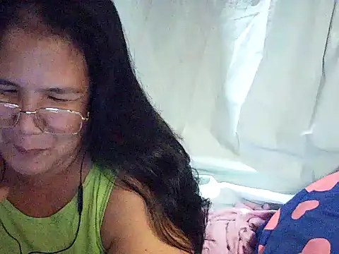 Snapshot of milagrose_rose chatting on 24, 6, 2026 milagrose rose online show from 24, 6, 2026