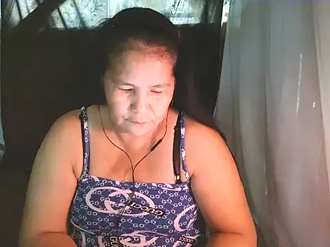 Snapshot of milagrose_rose chatting on 23, 5, 2026 milagrose rose online show from 23, 5, 2026