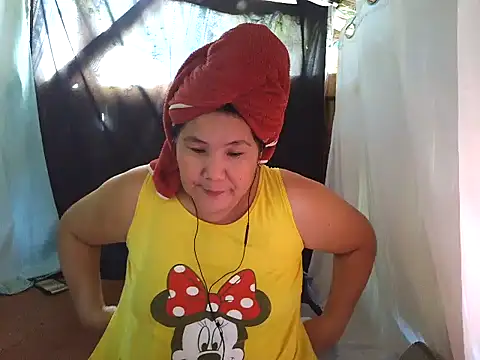Snapshot of milagrose_rose chatting on 25, 5, 2026 milagrose rose online show from 25, 5, 2026