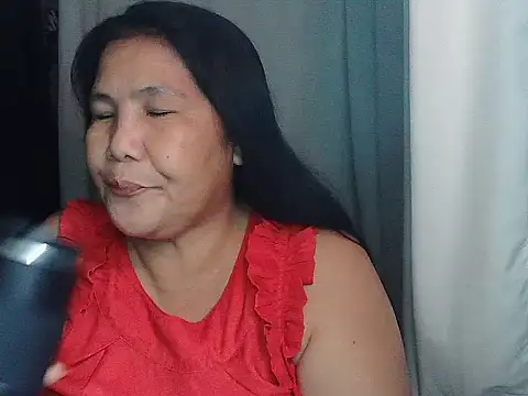 Snapshot of milagrose_rose chatting on 8, 5, 2026 milagrose rose online show from 8, 5, 2026