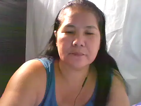 Snapshot of milagrose_rose chatting on 3, 6, 2026 milagrose rose online show from 3, 6, 2026