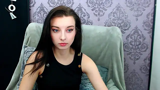 Snapshot of DominantLuna chatting on 15, 5, 2026 DominantLuna online show from 15, 5, 2026