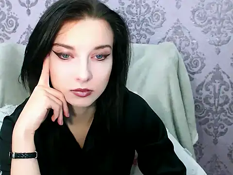 DominantLuna online show from 21, 10, 2025