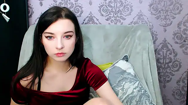 DominantLuna online show from 17, 12, 2025