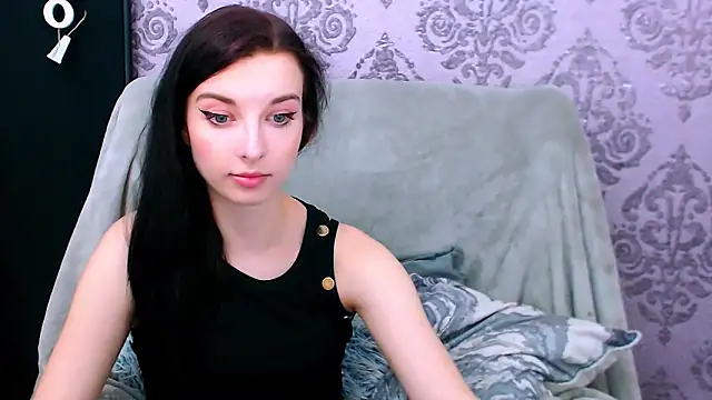 Snapshot of DominantLuna chatting on 3, 6, 2026 DominantLuna online show from 3, 6, 2026