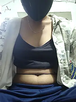 Snapshot of Hotty_ruvi chatting on 27, 10, 2025 Hotty ruvi online show from 27, 10, 2025