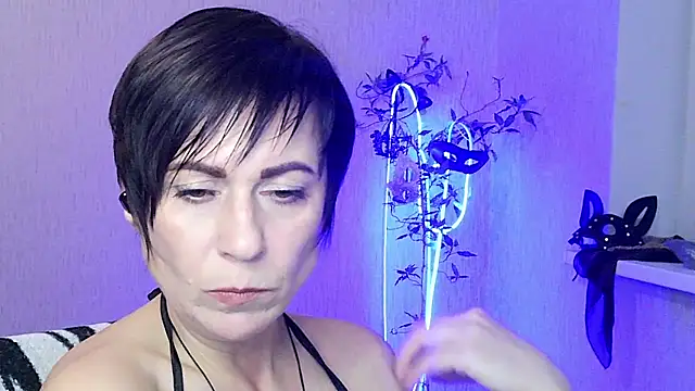 Ashley Brookss online show from 27, 11, 2025