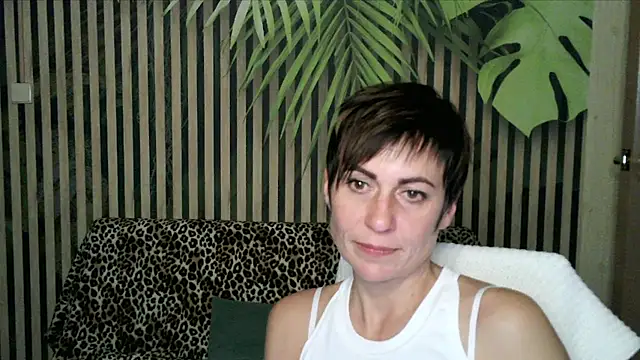 Ashley Brookss online show from 2, 10, 2025